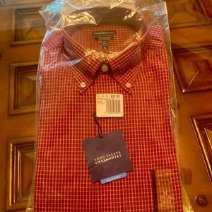 New Croft&Barrow men’s dress shirt. (Size 15 1/2 x 16)